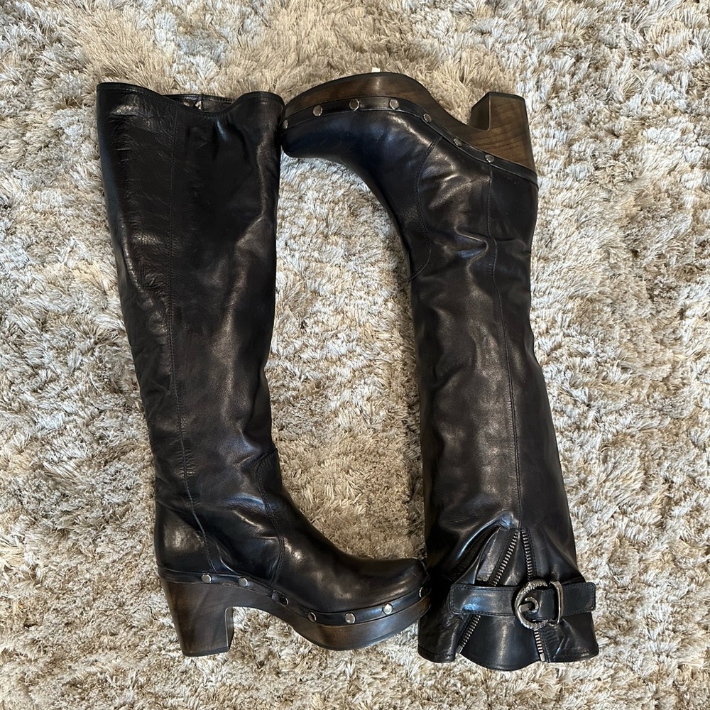 Stuart Weitzman black leather over the knee buckle boots chunky clog sole 7.5